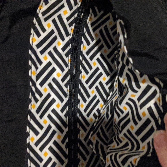 Vera Bradley Woman's Black Bag - Picture 4 of 5